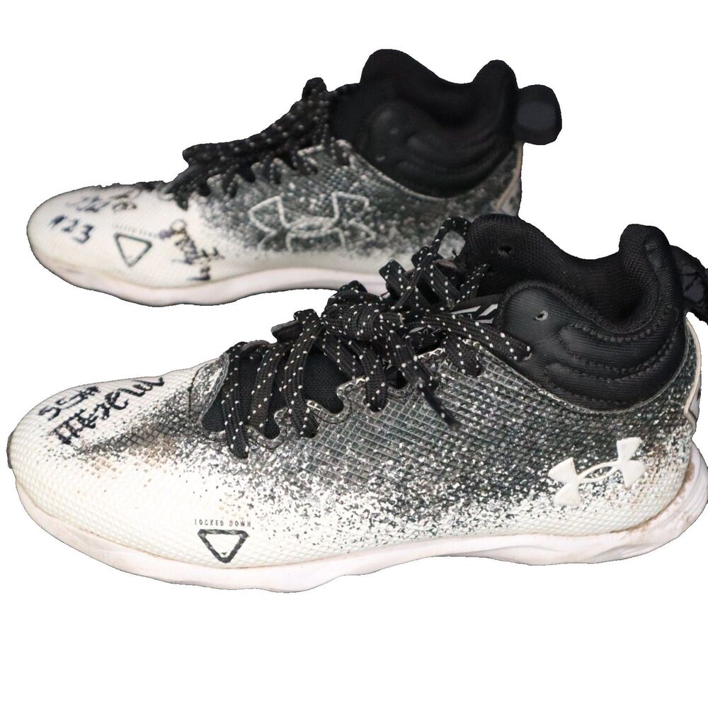 Under Armor Rubber Cleats Size 3.5 Youth White and Black Signed